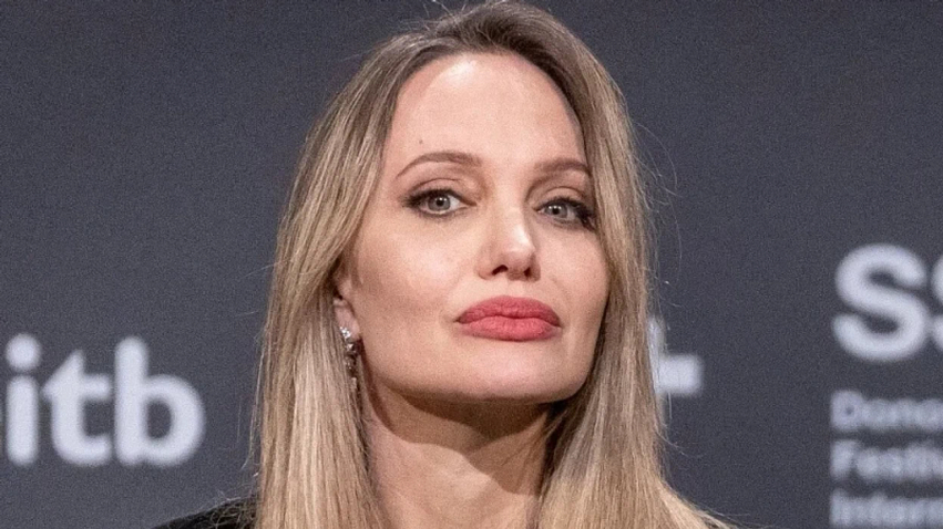 angelina jolie publikon pamje te shkaterrimit ne gaza vendbanimet u rrafshuan me themel 6ac23edc20920