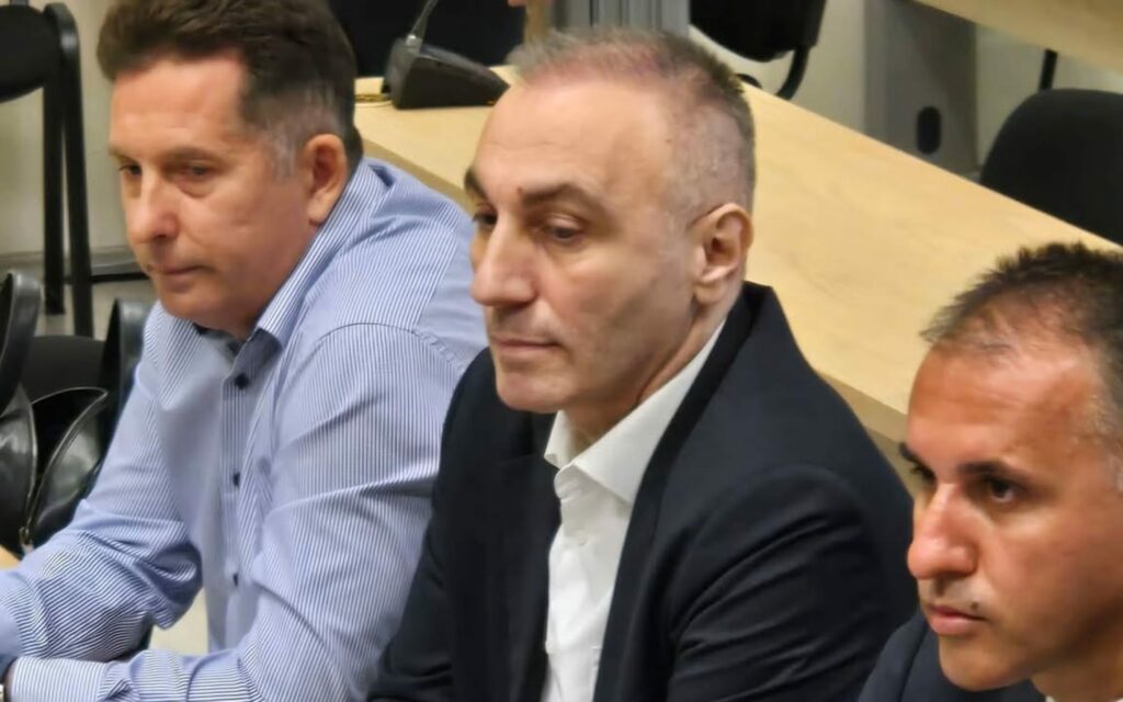 artan grubit i hiqet arresti shtepiak por gjykata nuk ia kthen pasaporten 6ace3c72f24c2