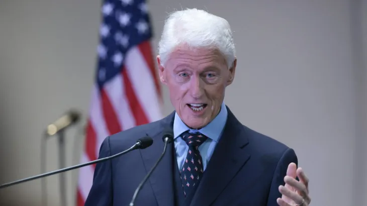 clinton jam i lodhur nga ata qe i nencmojne myslimanet vetem pse jane myslimane allahu ne kuran thote se vendosi njerez te ndryshim ne bote qe te njihen dhe te mesojne nga njeri tjetri 6ada3582b7268