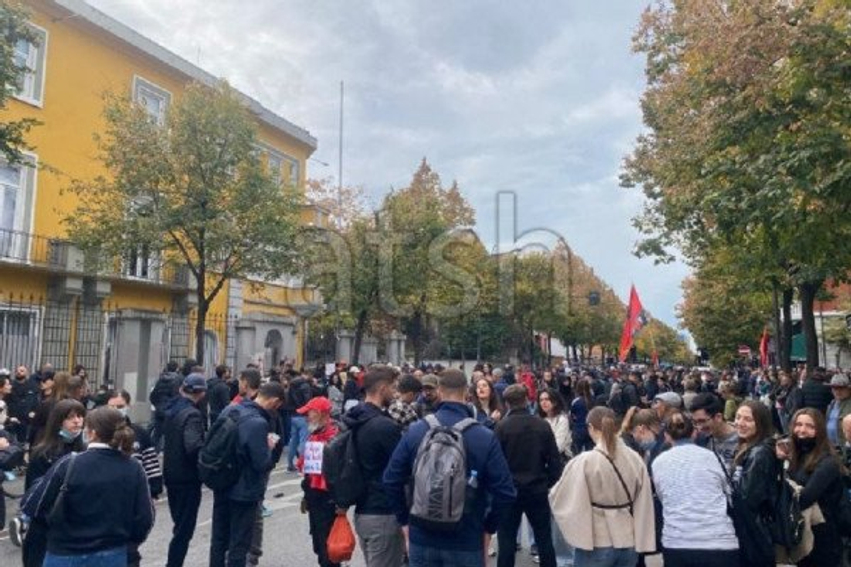 dita e 19 te e protestes studente dhe pedagoge mblidhen para ministrise se arsimit 6ae5f6e0495aa