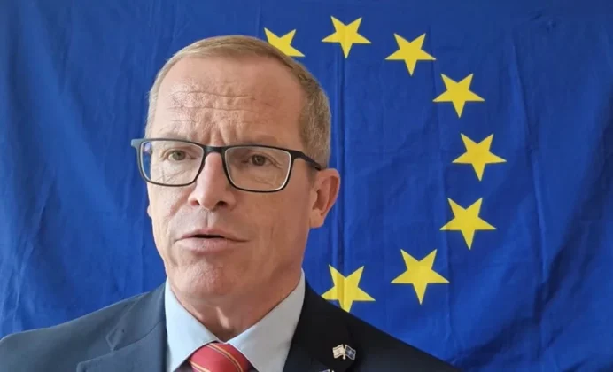 eksperti austriak propozon ndarje te maqedonise ne tete kantone 6ac17e1c02600