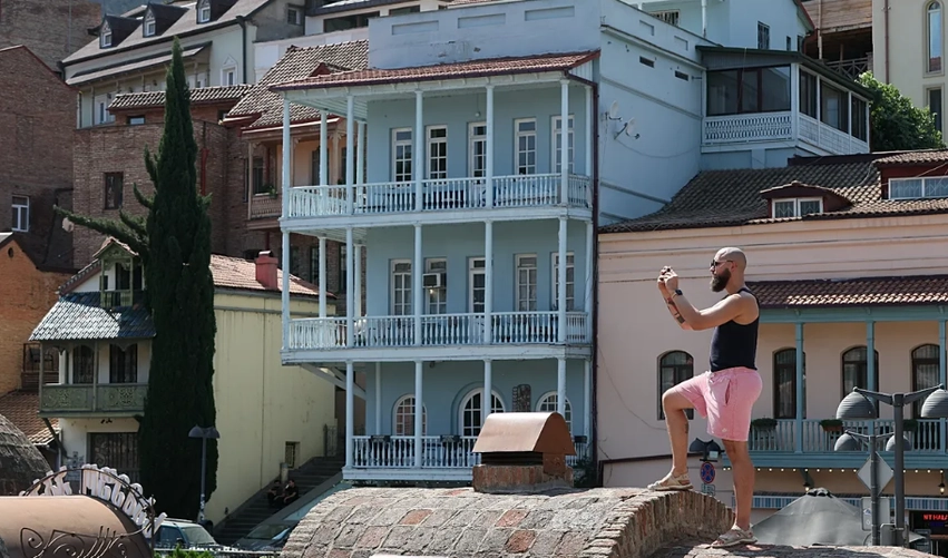 frika nga mobilizimi i putinit ruset largohen nga vendi qirate ne armeni dhe gjeorgji pesojne rritje 6acdc7331b1e0