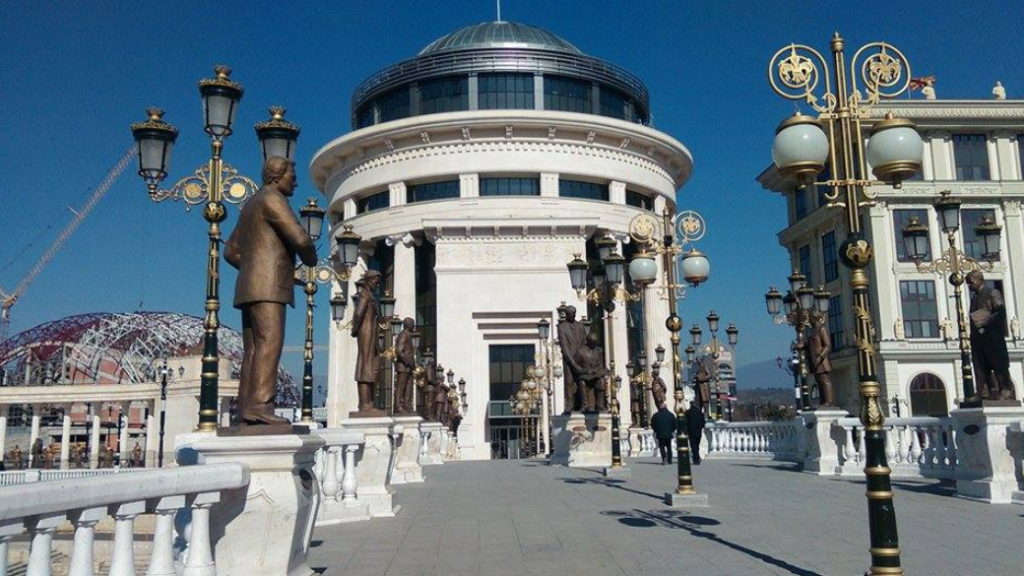 gjykatesit dhe prokuroret kerkojne rritje pagash ekzekutivi kerkon pune per rroga te arsyeshme 6add0fd46c08a