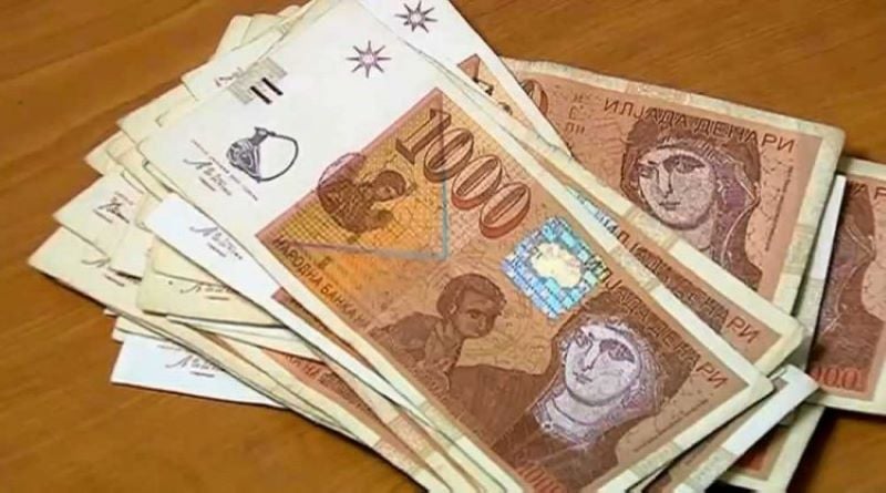 Ia fali gjobën prej 100 eurosh shoferit, kallëzim penal ndaj policit në Jazhincë! 3 ia fali gjoben prej 100 eurosh shoferit kallezim penal ndaj policit ne jazhince 6ace20532c69c