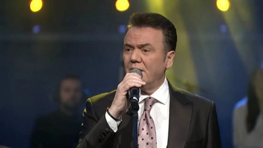 jo ne emrin tim ilir shaqiri publikon tekstin e kenges per clirimtaret 6abe668831115
