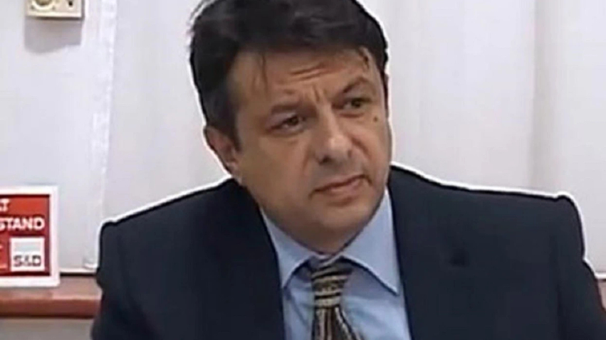kallezim penal ndaj jani makradulit si drejtor i postes nuk i pagoi faturat dy kompanive 6ad7778094918