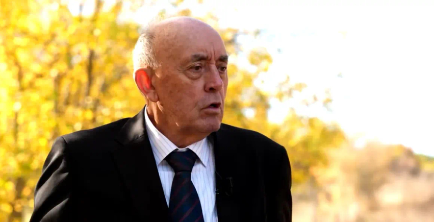 martohu djali jem se dikur ste marrin cikat vellai i zahirit rrefen biseden e heroit me nenen 6ad69500aa83a