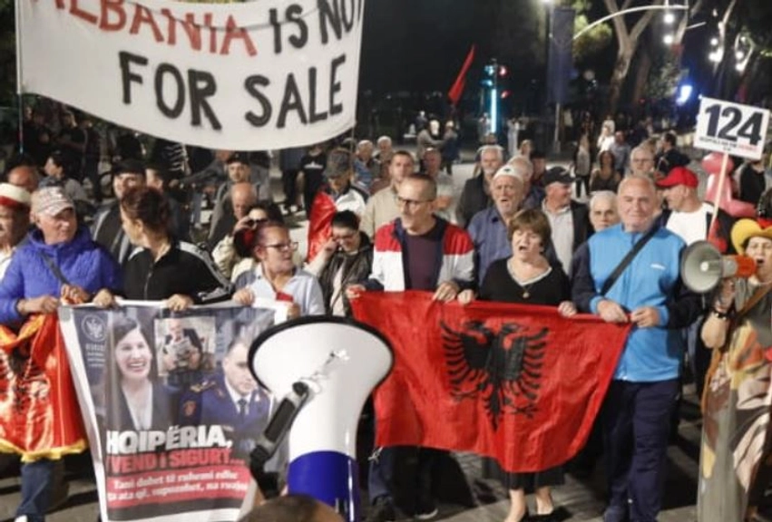nuk ndalet revolta sot dita e 125 e protestes kunder qeverise dhe kryeministrit 6abf627072d59