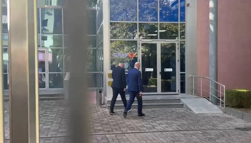 pas verdhos edhe vartesi tjeter i belinda ballukut ne spak gentian gjyli pret ti komunikohet akuza 6adb4ebbad27e