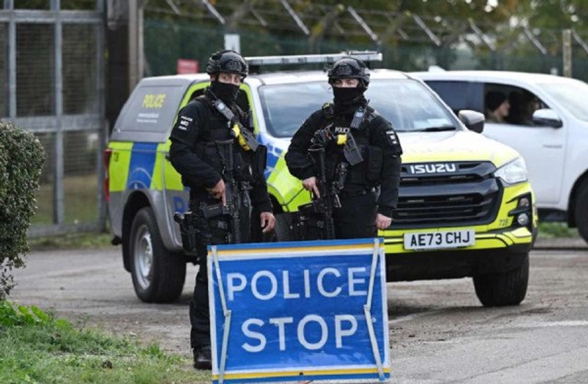 policia britanike arreston te dyshuarin e shtate ne hetimin per raf fairford 6ac56db2eeee1