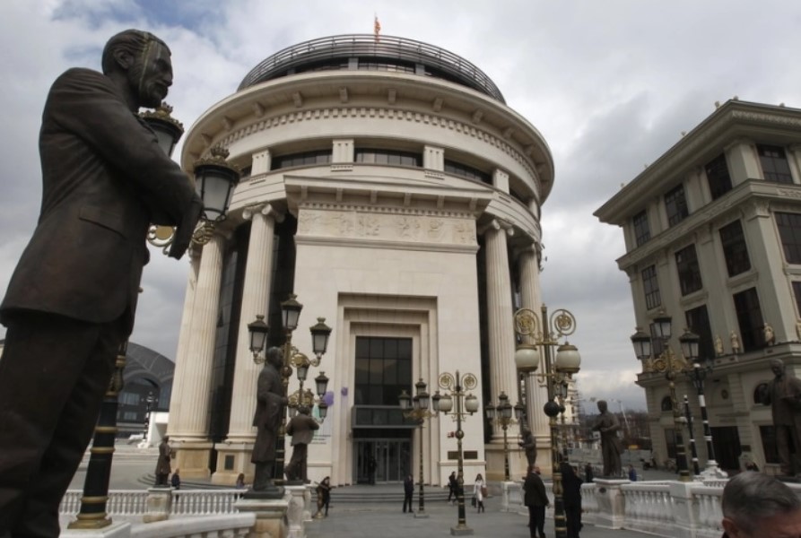 Prokuroria kërkon paraburgim për 20 vjeçarin nga Reçica, shiste të dhëna dhe materiale abuzive në internet 1 prokuroria kerkon paraburgim per 20 vjecarin nga recica shiste te dhena dhe materiale abuzive ne internet 6ad0fb8e687c6