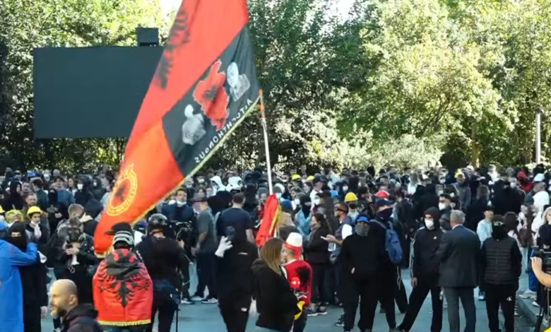 Protestat në Tiranë, Rama “mbyll kufirin” me Maqedoninë e Veriut 2 protestat ne tirane rama mbyll kufirin me maqedonine e veriut 6adc836181068