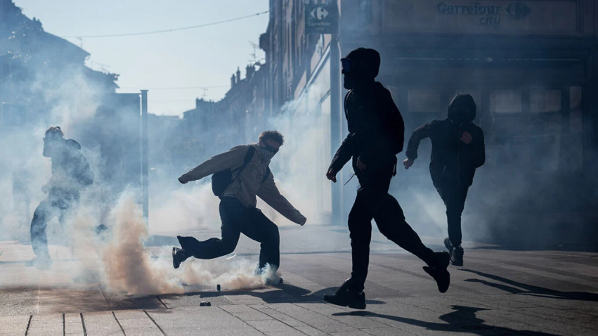 protestat per arsimin pershkallezohen ne france sindikatat bashkohen kunder qeverise se lecorny 6ac48cb1c523c