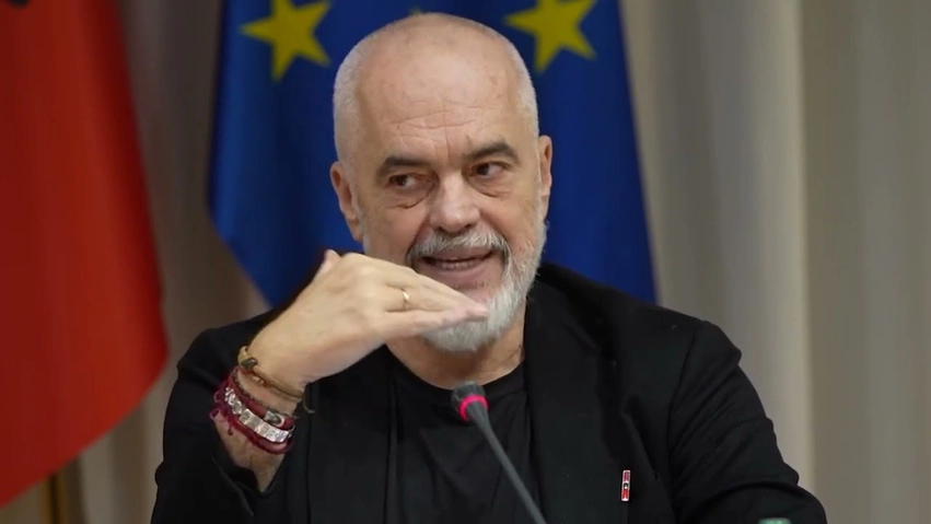 Rama  Do të nisim konsultimet me prindër e mësues për kufizimin e rrjeteve sociale për të miturit