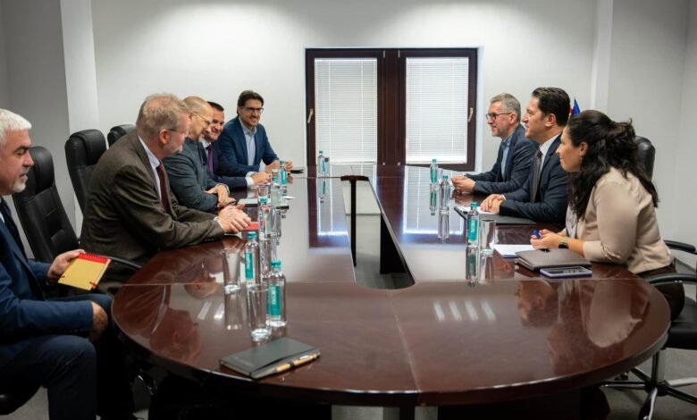 Sali diskuton me GIZ-in gjerman për reformat dhe integrimin evropian të RMV-së 1 sali diskuton me giz in gjerman per reformat dhe integrimin evropian te rmv se 6ad14ea23a722