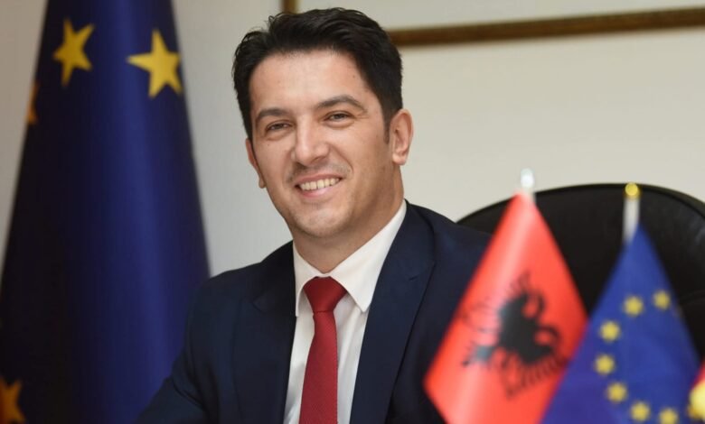 Sali: Opozita, Ligjin për përfaqësim të drejtë dhe adekuat e sheh si rritje të votës së VLEN-it, në fakt me këtë ligj rritet numri i shqiptarëve! 3 sali opozita ligjin per perfaqesim te drejte dhe adekuat e sheh si rritje te votes se vlen it ne fakt me kete ligj rritet numri i shqiptareve 6ac41fa18aa28