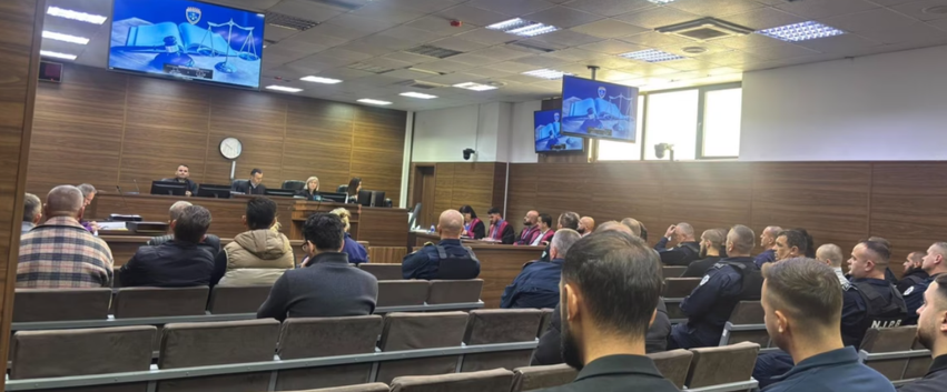 seanca per vrasjen e rreshterit lika paraqiten levizjet e te ndjerit dhe te akuzuarve disa minuta para aktit 6ae0783fa54a9