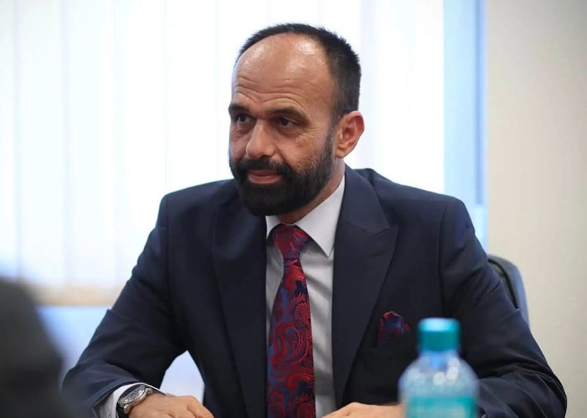 shasivari cakton takimin me studentet per provimin e jurisprudences 6aceea3c79076