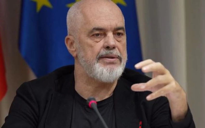 studentet intimidohen me gjuhe kriminale rama kam mesazhe prej prinderve te tyre qe luten per ndihme 6ae4dd9bcf66c
