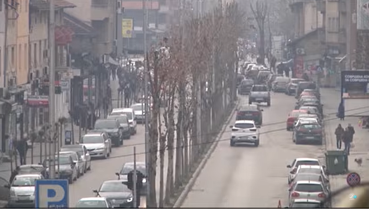 Tetovë, ndotja e ajrit alarmon qytetarët! Institucionet zhvendosin përgjegjësinë te sezoni i dimrit 1 tetove ndotja e ajrit alarmon qytetaret institucionet zhvendosin pergjegjesine te sezoni i dimrit 6adbbe54e4258