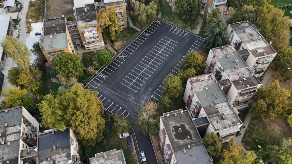 КОСТУРСКА ПАРКИНГ ФОТО 2
